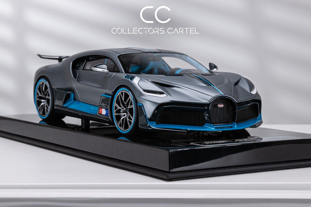 Bugatti Divo (Titanium Liquid Silver) [EXCLUSIVE] 1/18 scale