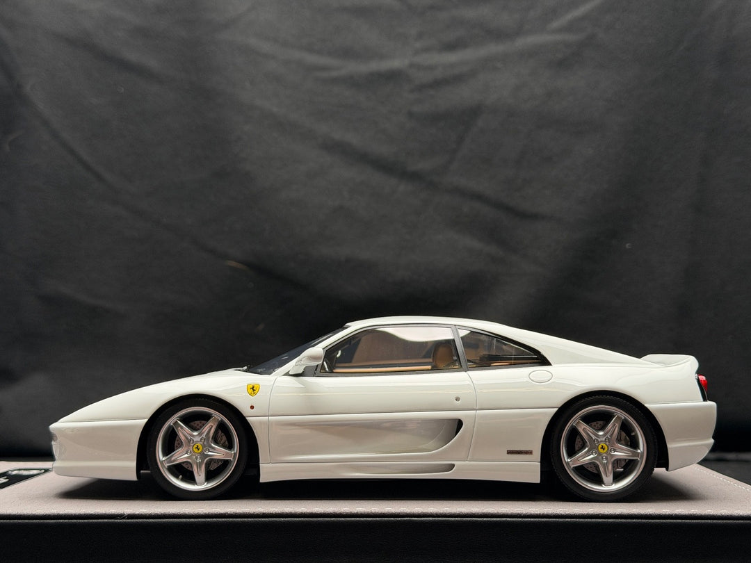 Ferrari F355 Berlinetta (White) [V8 Model] 1:18 scale