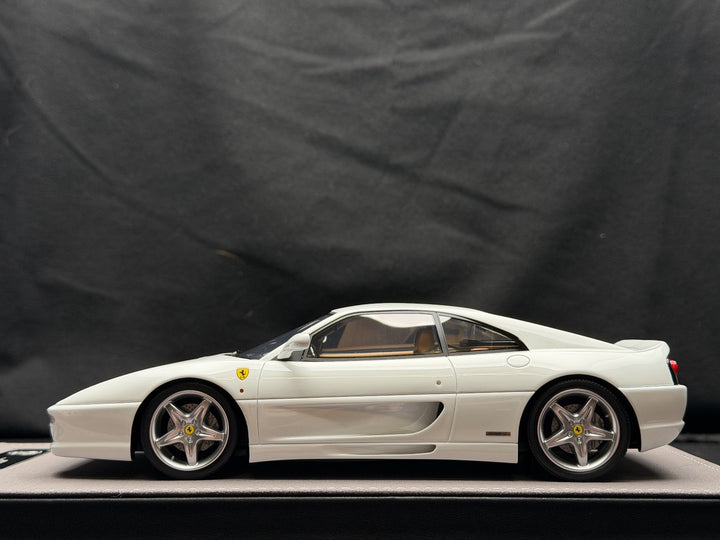 Ferrari F355 Berlinetta (White) [V8 Model] 1:18 scale