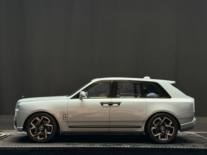 Rolls-Royce Cullinan Series II Black Badge (Sky Blue) [H&H] 1/18 scale