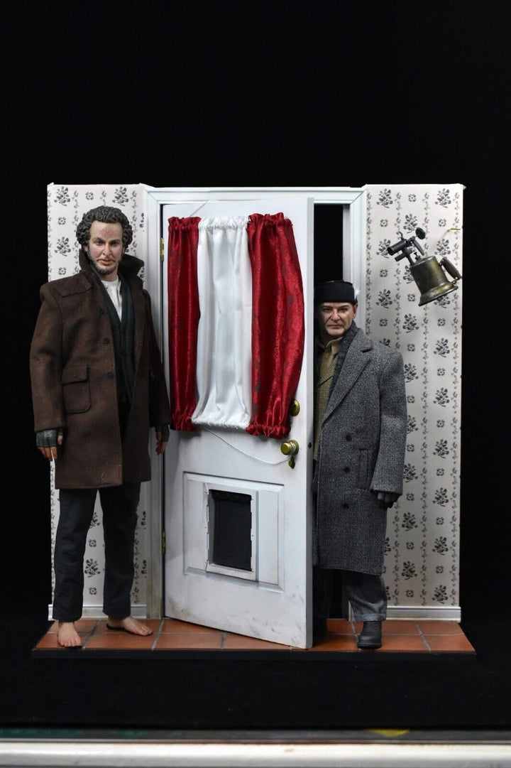 Home Alone (Wet Bandits) - By: Cheung Kinmen [ 1:6 Scale Full Set + Diorama]RARE