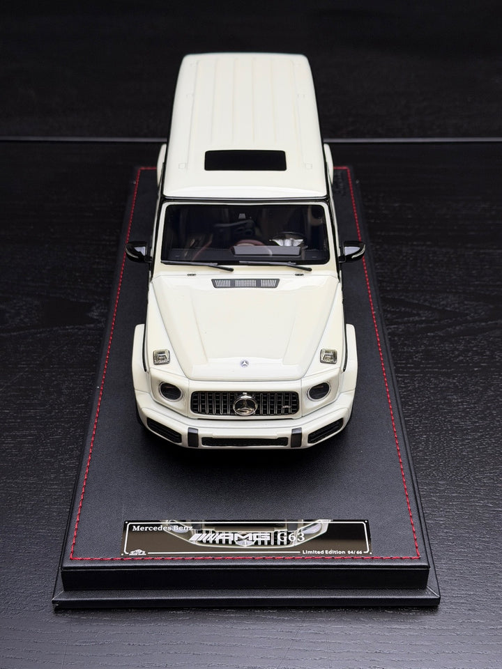Mercedes-AMG G63 Limousine (Luminous) [VIP scale Models] 1/18 scale