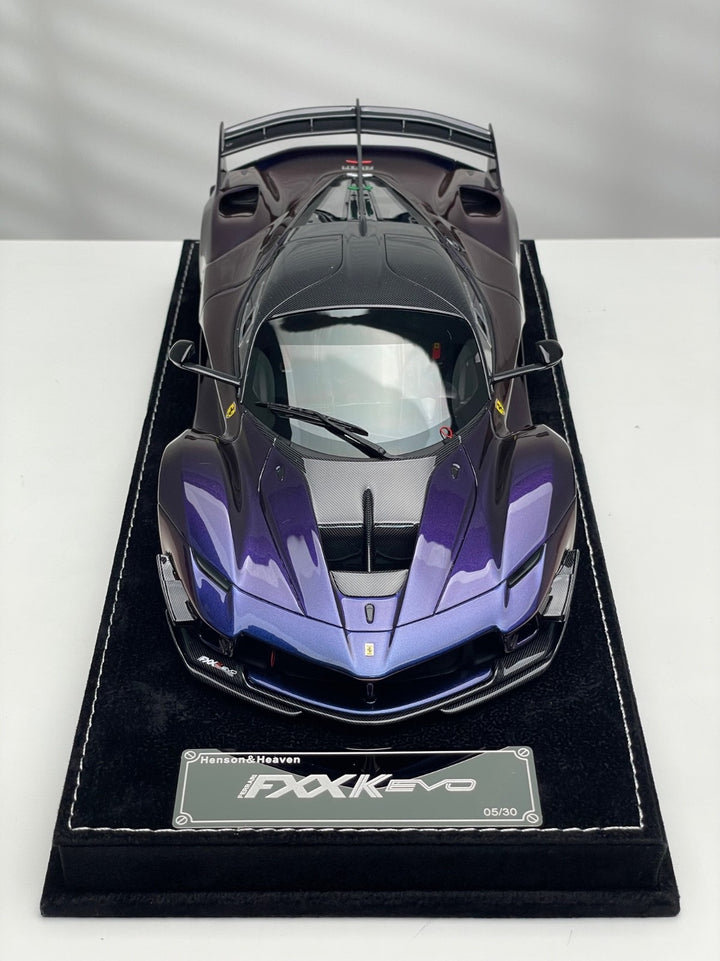 Ferrari FXX-K EVO (Chameleon Purple) [Henson&Heaven] 1/18 scale