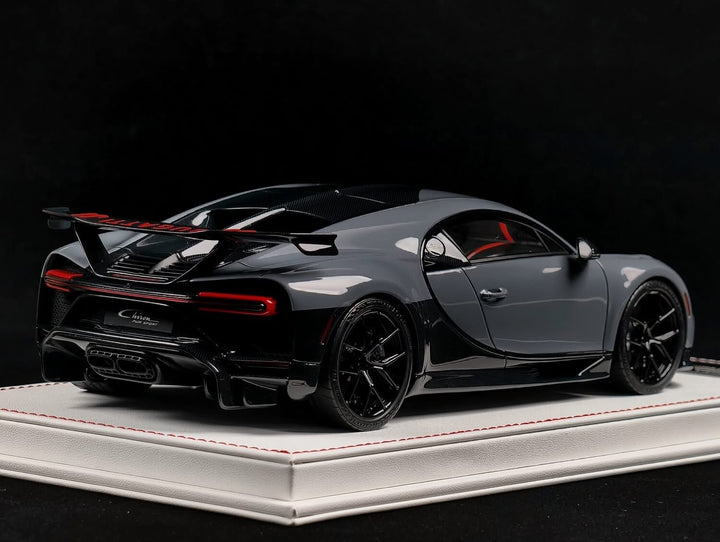 Bugatti Chiron Pur Sport (Dark Gray) [Davis & Giovanni] 1:18 scale
