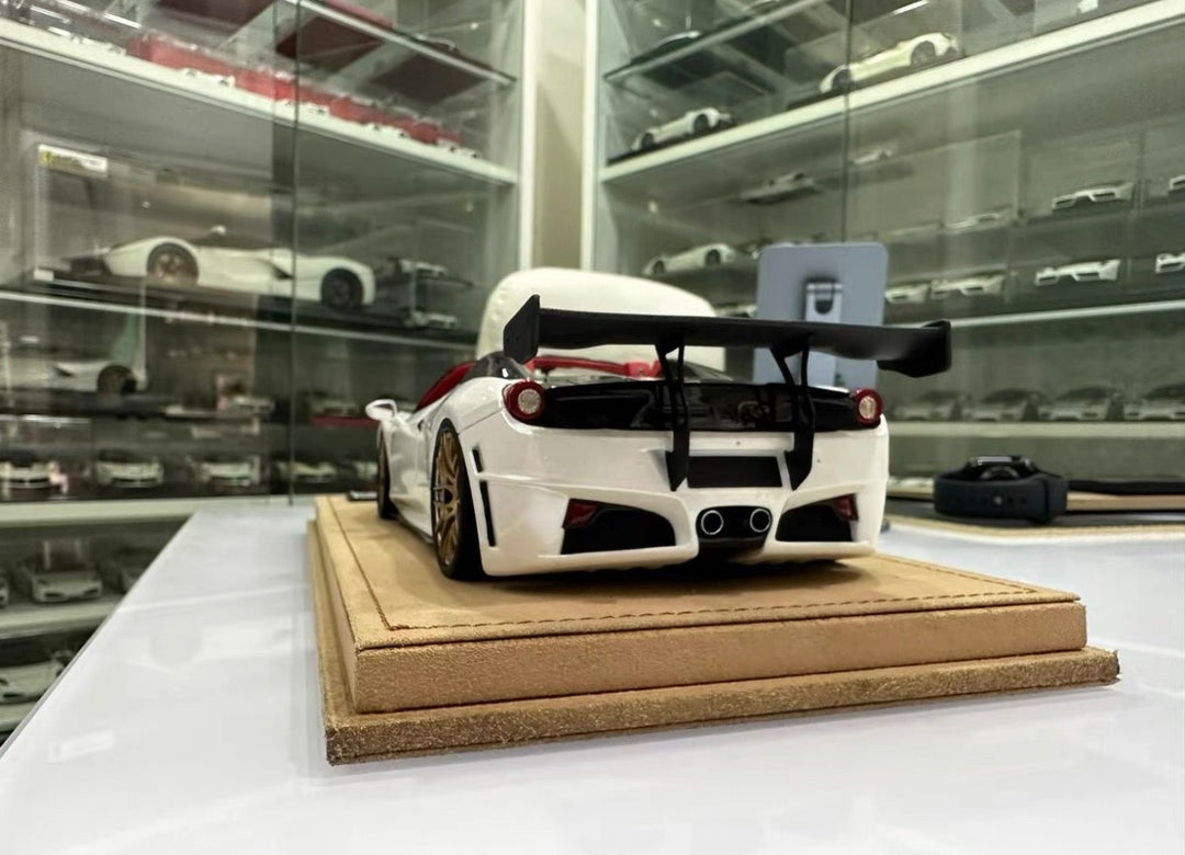 Ferrari 458 Spider SVR (Metallic White) [Veloce] 1:18 scale
