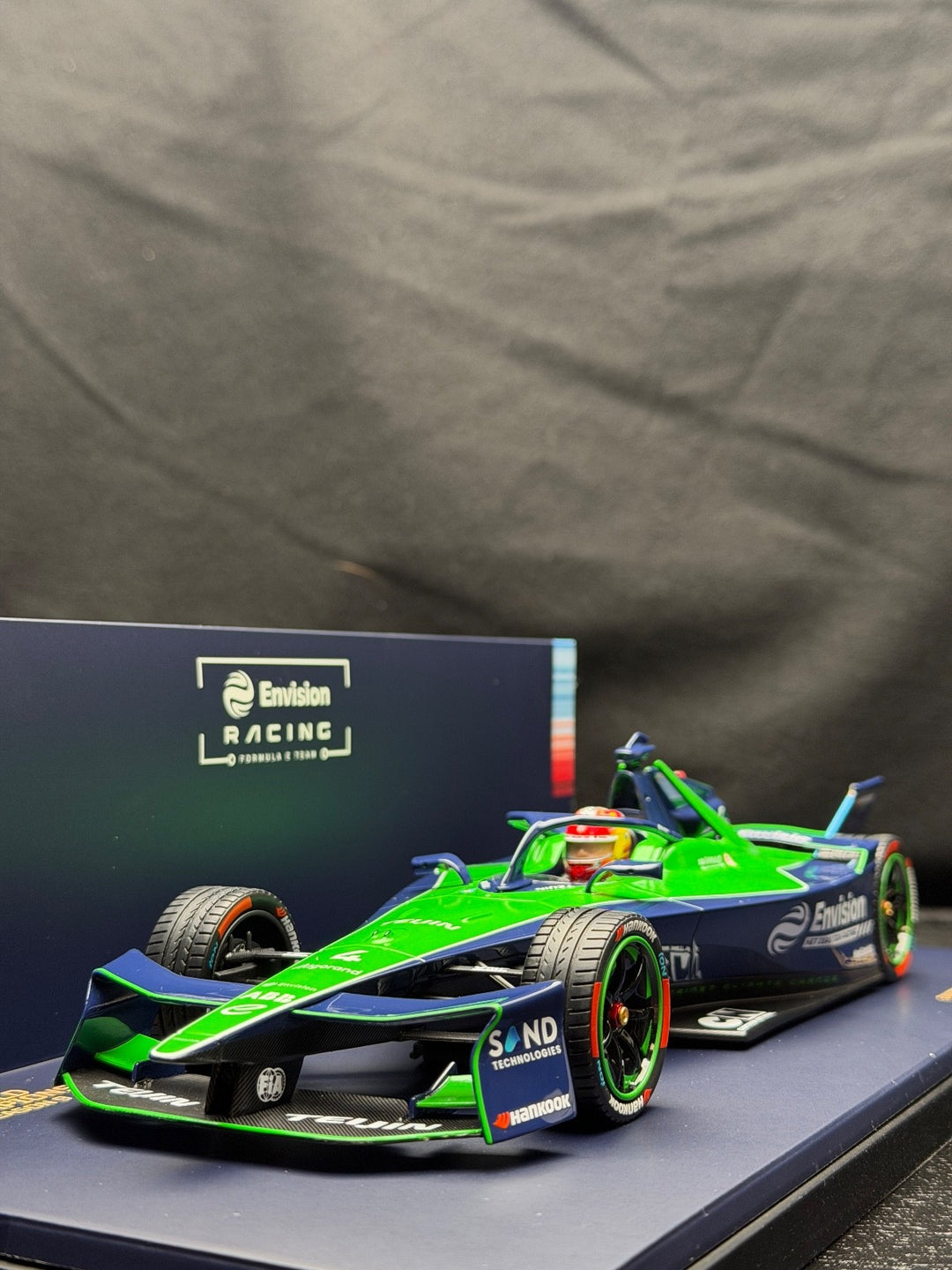 FIA Formula E Gen3 EVO (Envision Racing) 1:18 scale