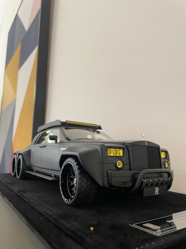 Rolls-Royce Phantom 6x6 Danton Arts Kustoms (Matt Black) [XEROX] 1/18 scale