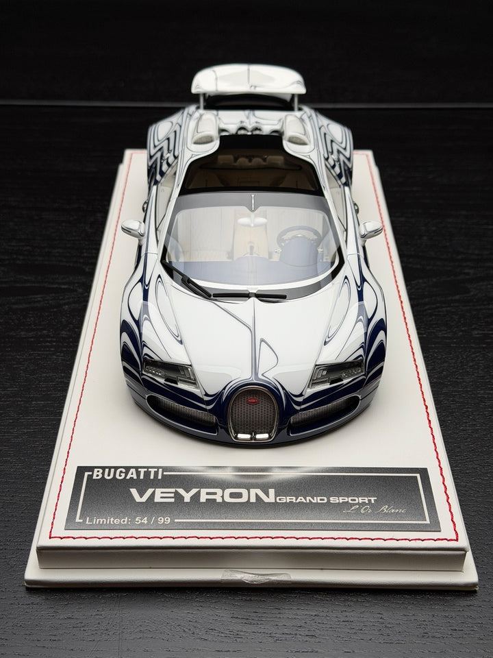 Bugatti Veyron Grand Sport (L'or Blanc) [Davis & Giovanni] 1:18 scale