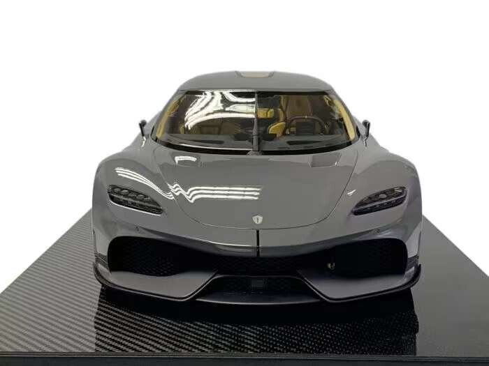 Koenigsegg Gemera (Gray) [FrontiArt] 1:8 scale