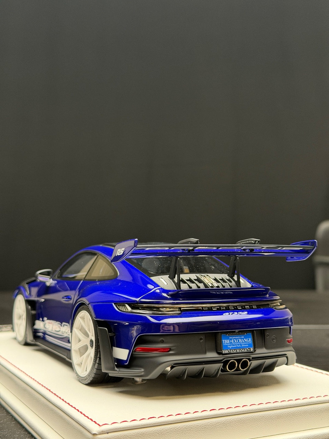 Porsche 911 GT3 RS (Blue/ White) [Davis & Giovanni] 1:18 scale