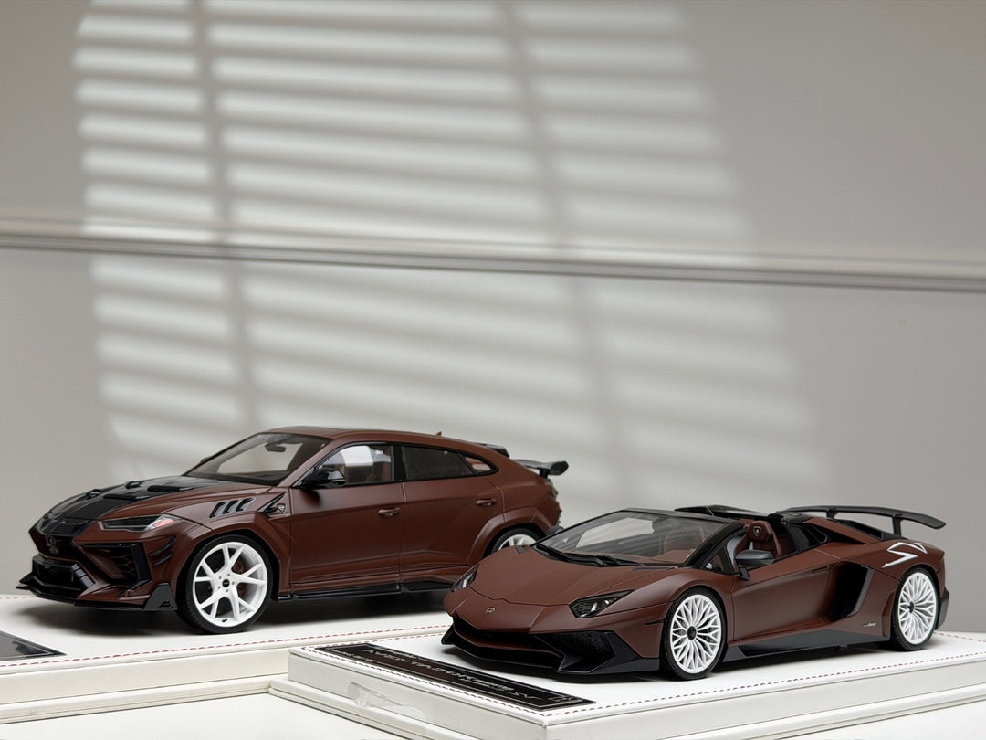 Lamborghini Aventador & Urus (Travis Scott) [Davis & Giovanni] 1:18 scale