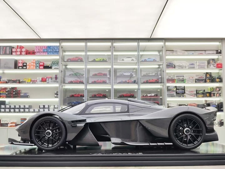 Aston Martin Valkyrie (Full Carbon Fiber) [Fronti-Art] 1:8 scale