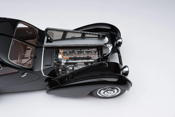 BUGATTI TYPE 57SC ATLANTIC ("LA VOITURE NOIRE") [Openable] By: Amalgam 1:8 scale