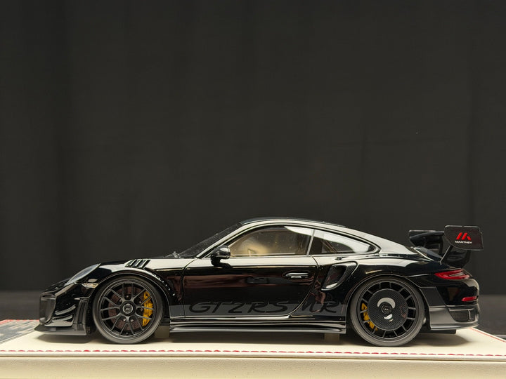 Porsche 911 GT2 RS MR (Black) [Davis & Giovanni] 1:18 scale