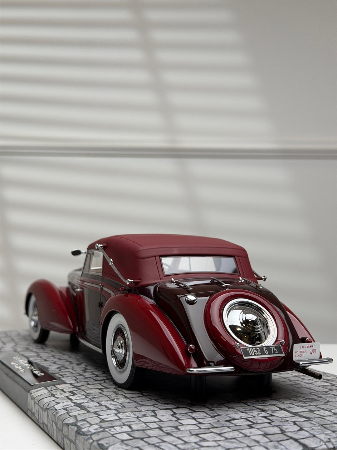 1939 DELAGE D8-120 CABRIOLET (BORDEAUX Red) [MINICHAMPS] 1/18 scale