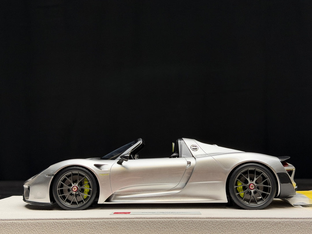 Porsche 918 Spyder Weissach (Silver) [MakeUp Eidolon] 1/18 scale