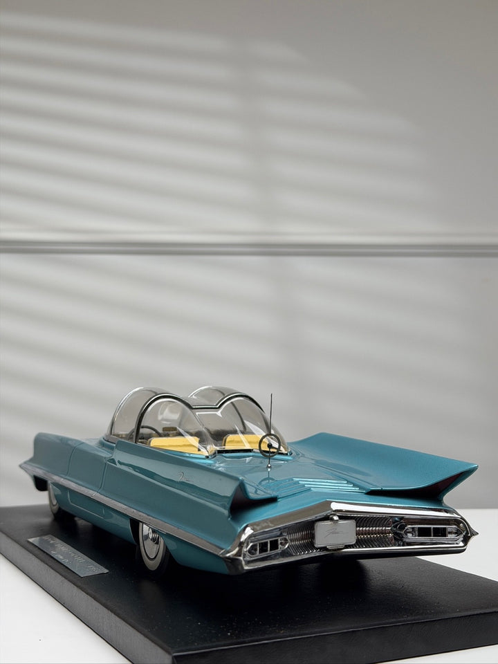 1955 Lincoln Futura Concept (Blue) [HRN-Models] 1/18 scale