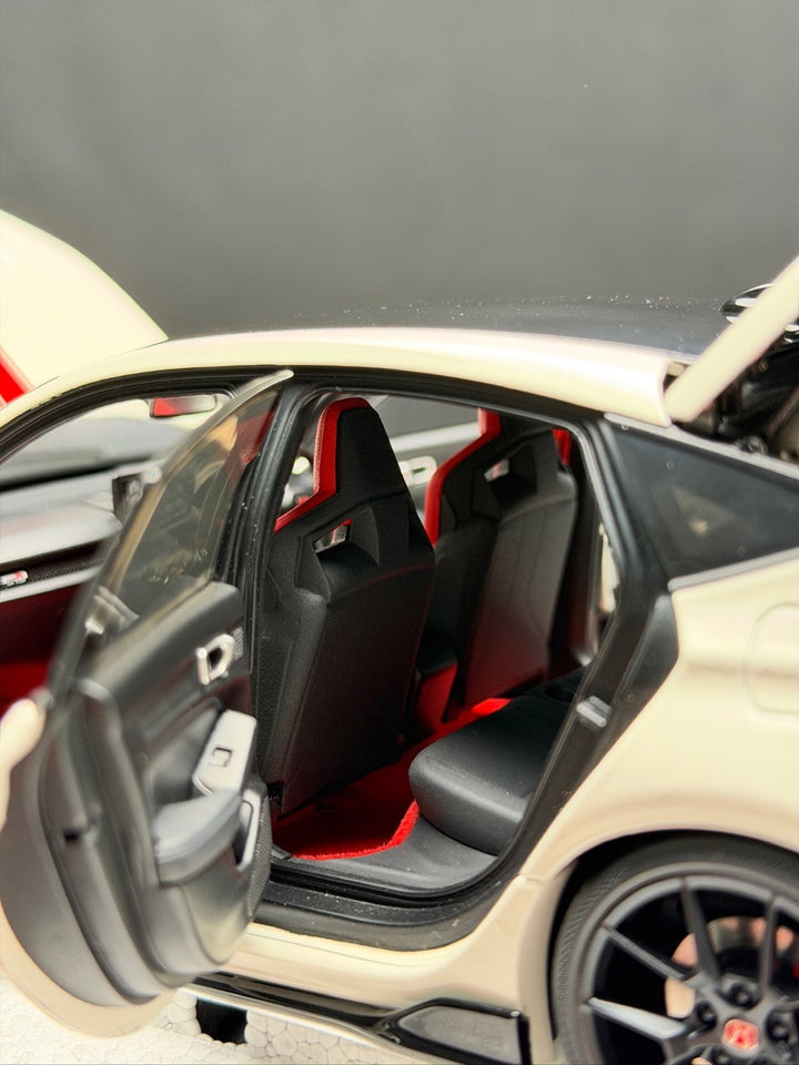 Honda Civic Type R HKS (White/ Red) [Motorhelix] 1/18 scale