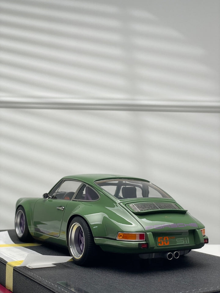 Porsche 911 Singer Coupe (50th Anniversary Green) [Make Up IDEA] 1/18 scale
