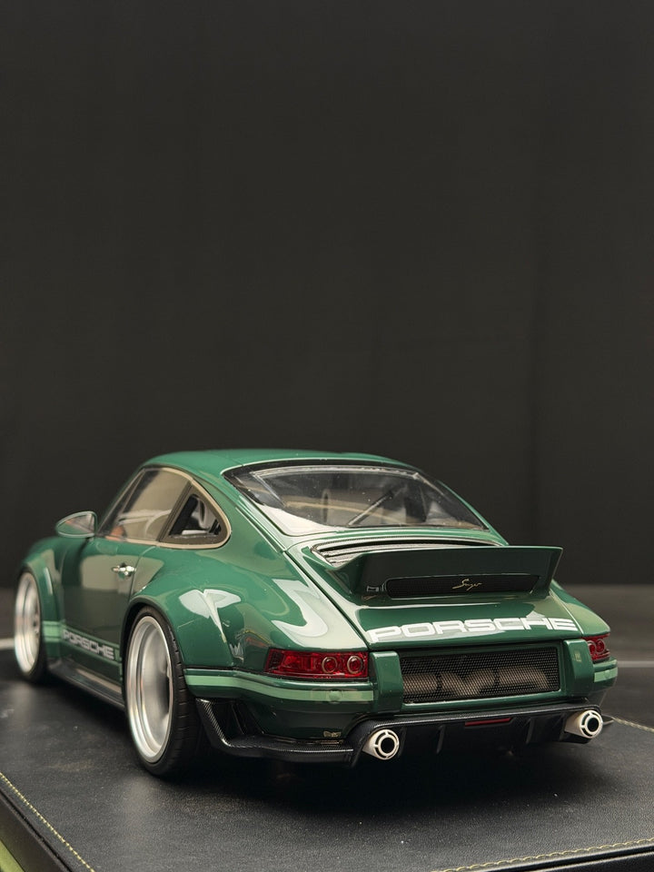 Porsche 911 Singer DLS (Dark Green) [IVY Model] 1:12 scale