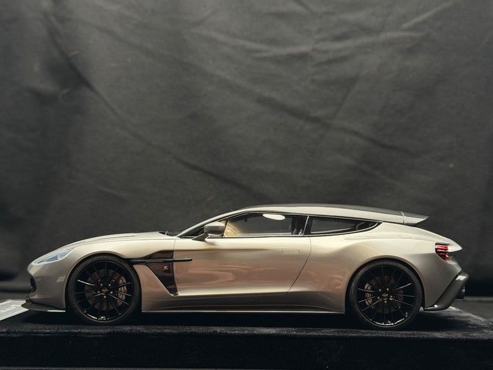 Aston Martin Vanquish Zagato (Silver) [Henson&Heaven] 1/18 scale