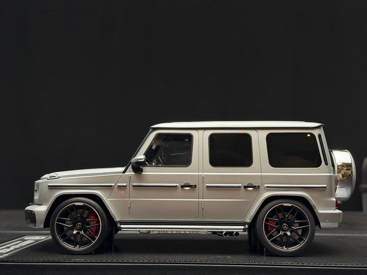 Mercedes-AMG G63 (Matte Silver) [Dino Model] 1/18 scale