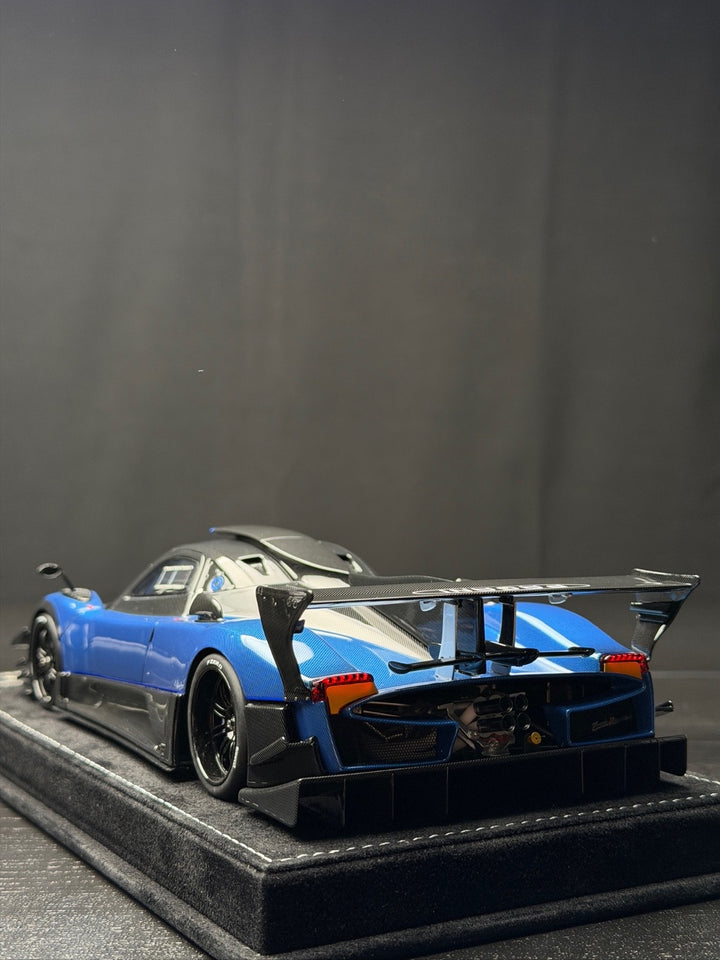 Pagani Zonda Revolution (Blue/ Carbon) [Henson&Heaven] 1/18 scale