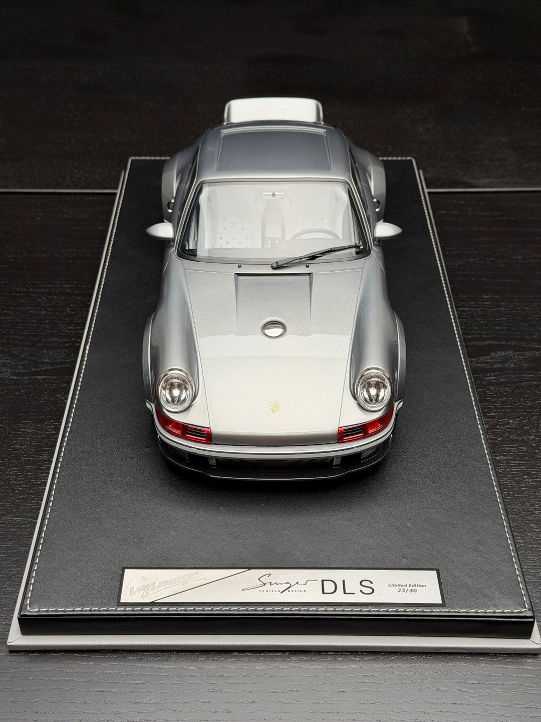 Porsche 911 Singer DLS (Silver) [IVY Model] 1:12 scale