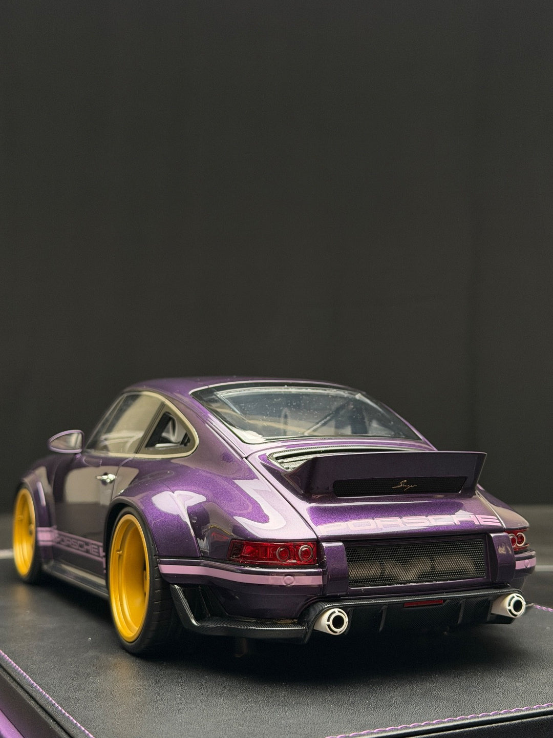 Porsche 911 Singer DLS (Purple) [IVY Model] 1:12 scale