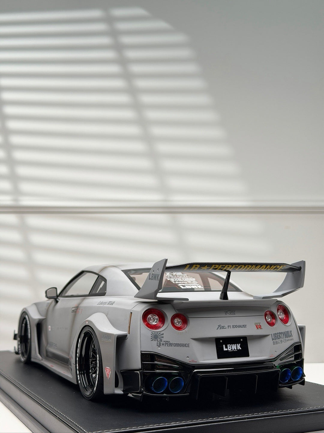 2 Nissan R35 GT-RR LBWK (Matte Orange Zero Fighter) gray [IVY Model] 1/12 scale