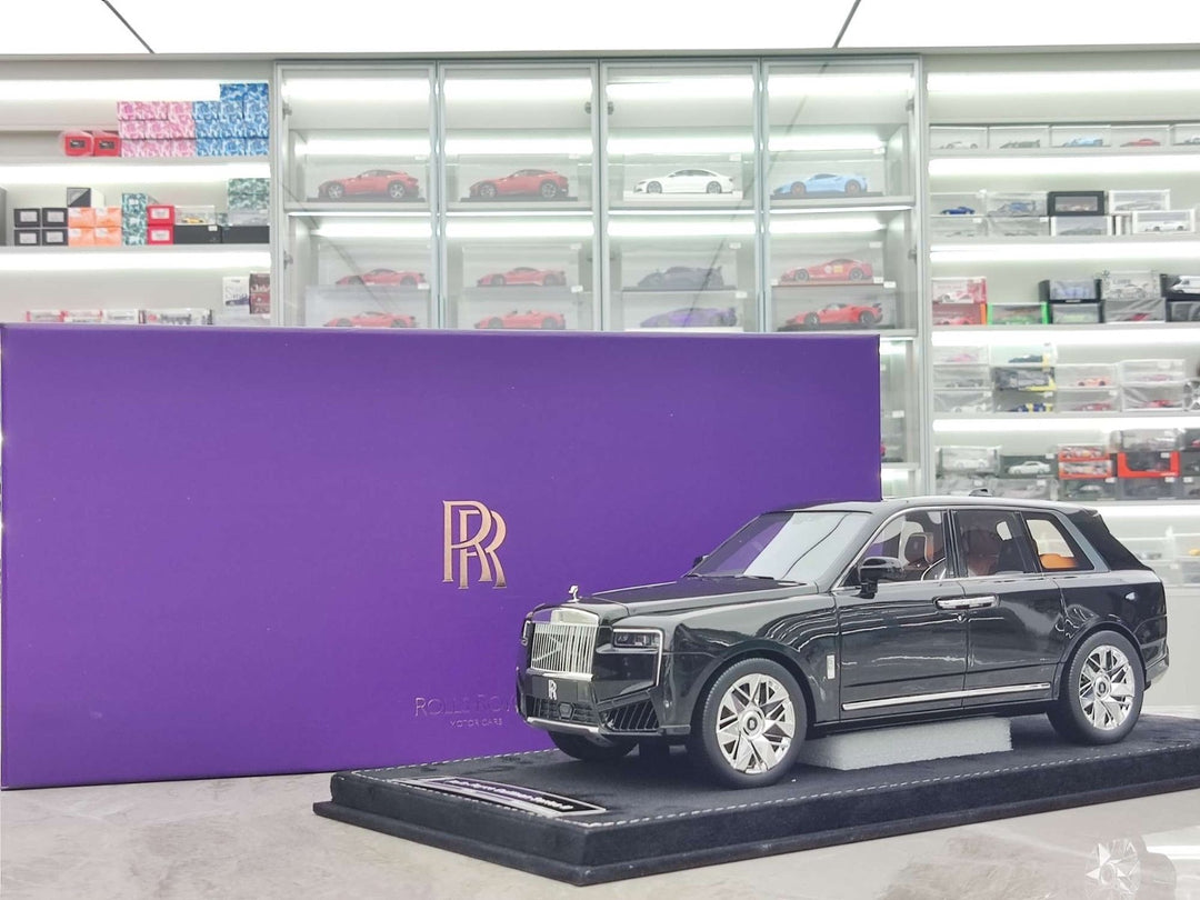 Rolls-Royce Cullinan Series II (Black) [Henson&Heaven] 1/18 scale