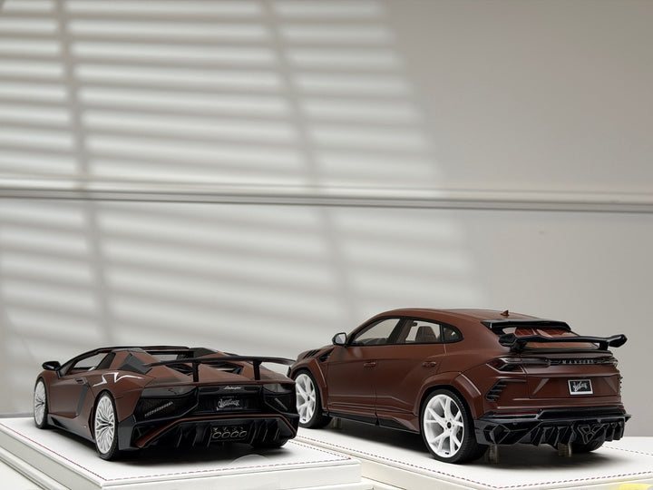 Lamborghini Aventador & Urus (Travis Scott) [Davis & Giovanni] 1:18 scale
