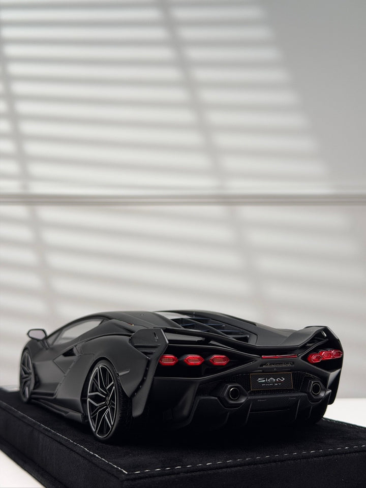 Lamborghini Sian FKP 37 (Matte Black) [Henson&Heaven] 1/18 scale