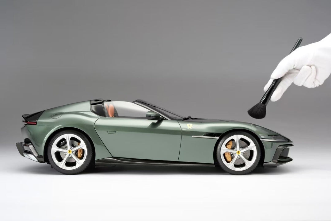 Ferrari 12 Cilindri Spider (Verde Toscana) [Fully opening] By: Amalgam 1:8 scale