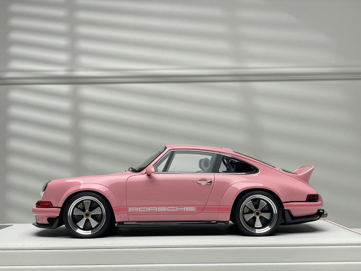 Porsche 911 Singer DLS (Pink) [IVY Merit Model] 1/18 scale