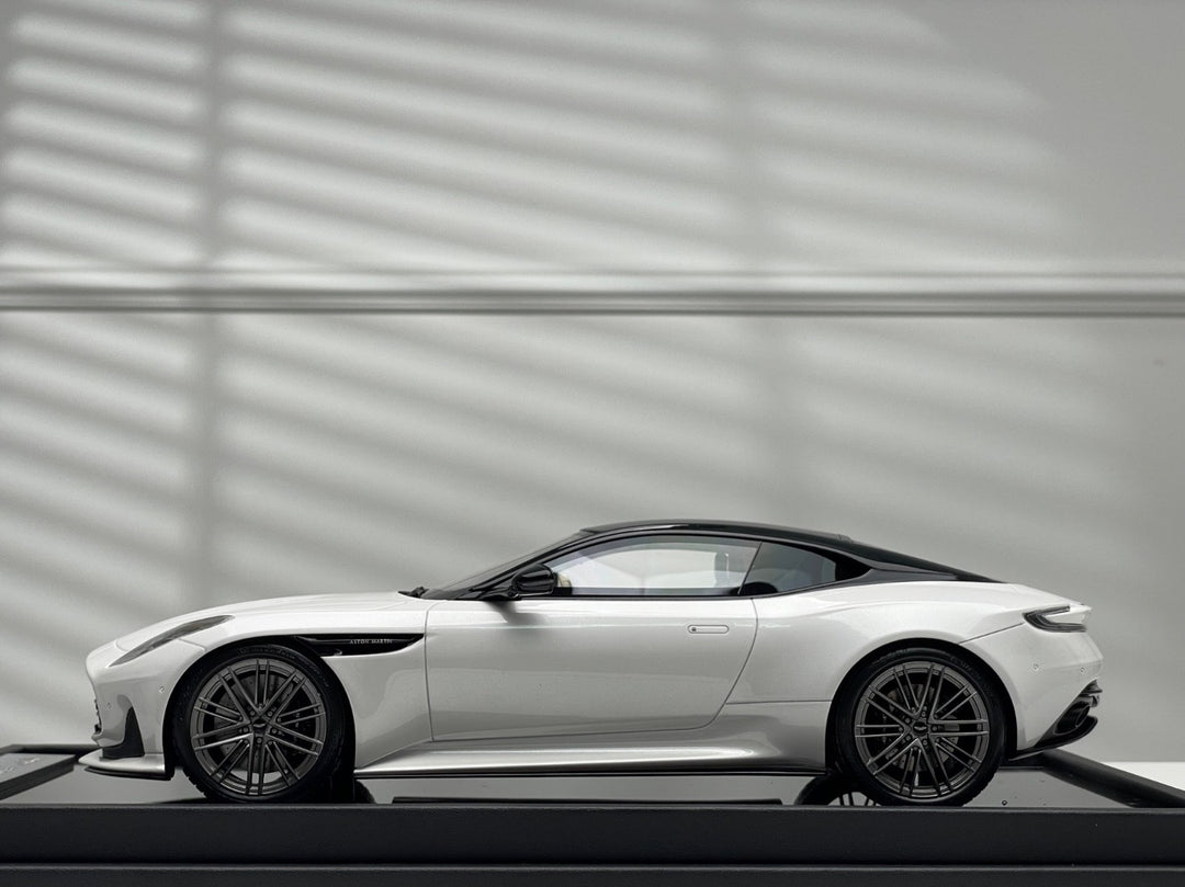 Aston Martin DB12 Coupe (White) [Motorhelix] 1/18 scale