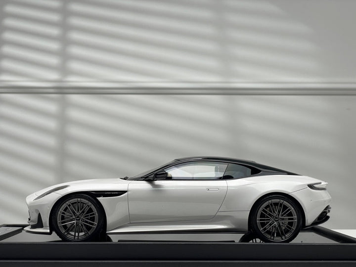 Aston Martin DB12 Coupe (White) [Motorhelix] 1/18 scale