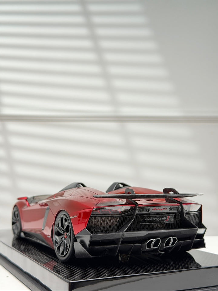 Lamborghini Aventador J (Metallic Red) [MR Collection] 1/18 scale