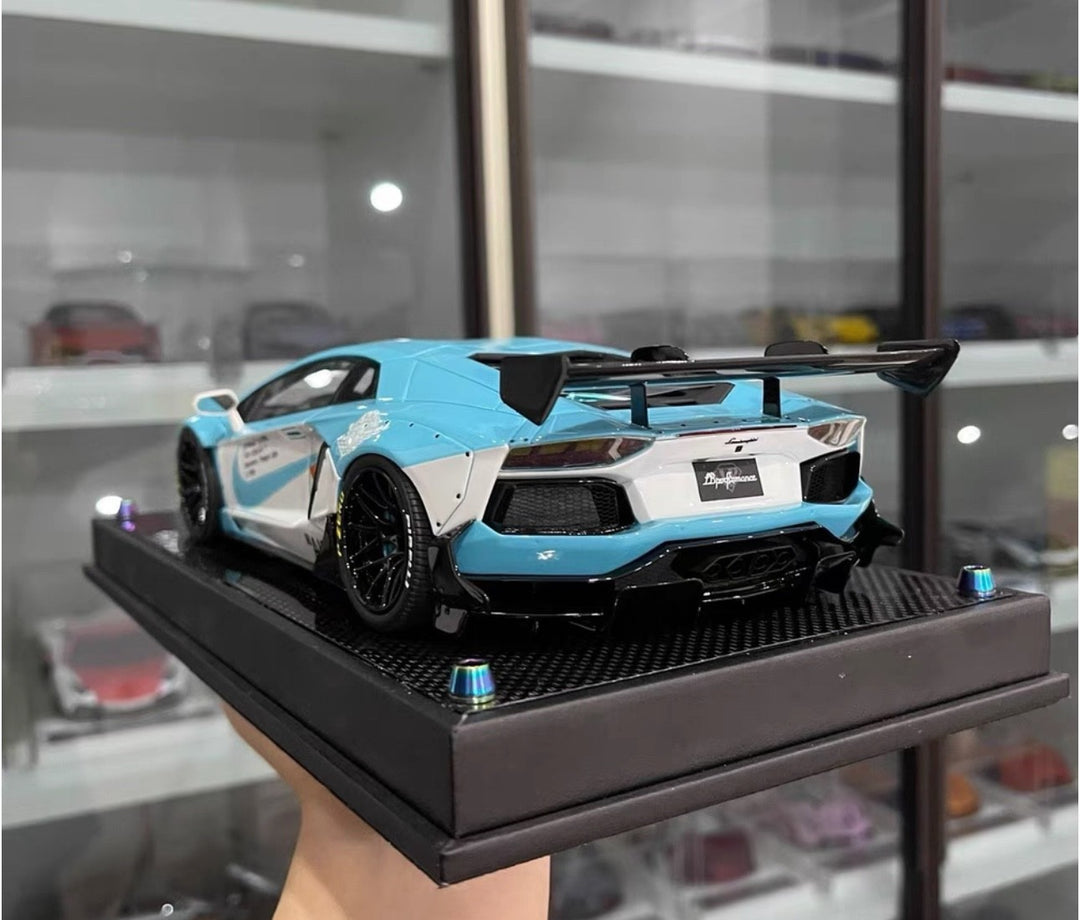 Lamborghini Aventador LBWK (Nike x Off-White) [Timothy & Pierre] 1/18 scale
