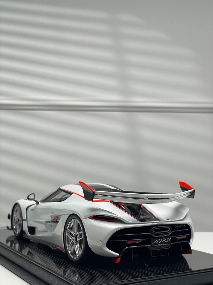 Koenigsegg Jesko (White) [FrontiArt] 1/18 scale