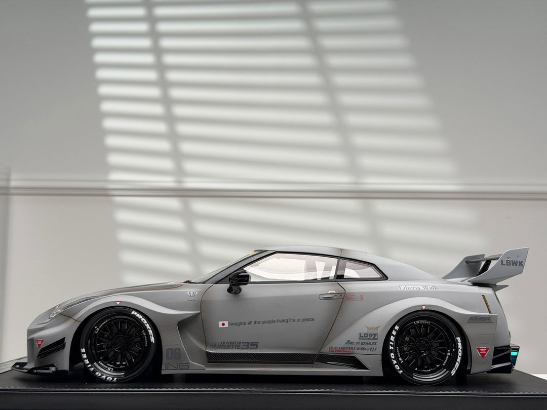 2 Nissan R35 GT-RR LBWK (Matte Orange Zero Fighter) gray [IVY Model] 1/12 scale