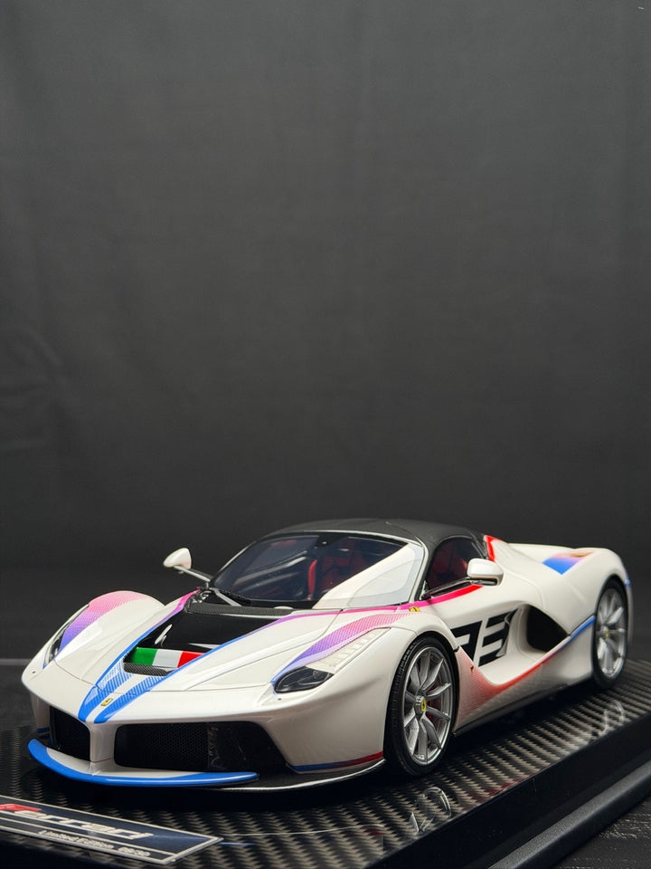 Ferrari LaFerrari (Pearl White) [Gavin] 1:18 scale