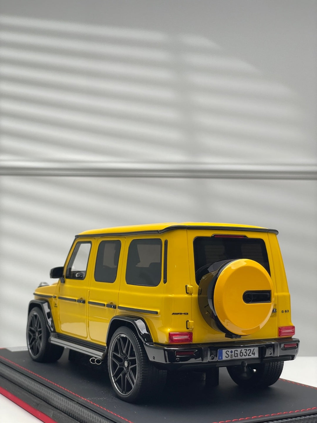 Mercedes-Benz AMG G63 2025 (Yellow) [BBA Model] 1/18 scale