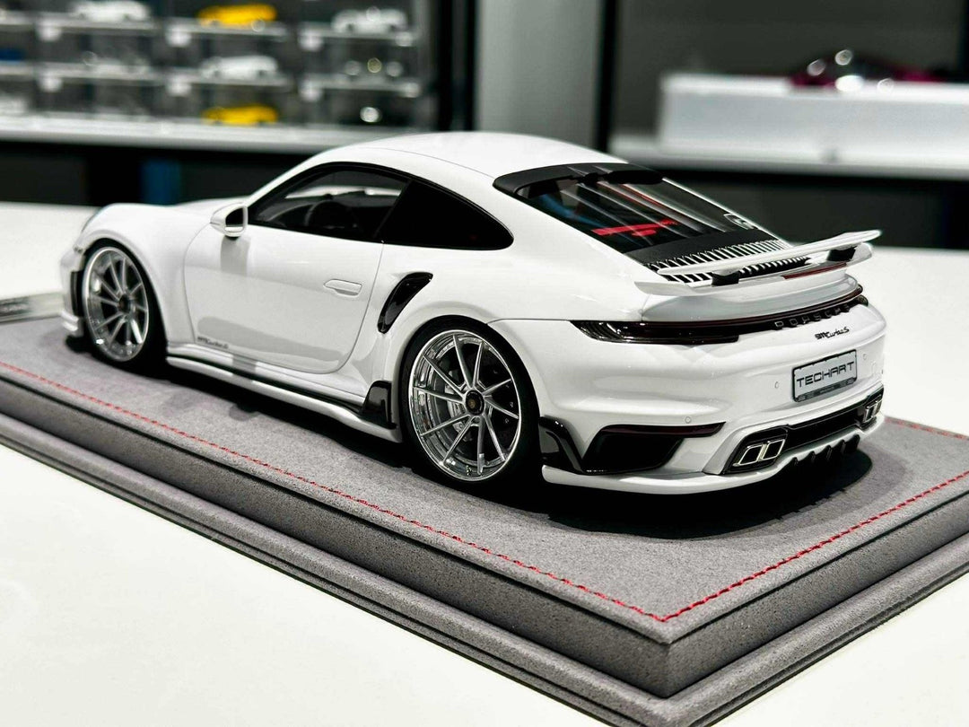 Porsche 911 Turbo S TechArt (Gloss White) [Davis & Giovanni] 1/18 scale