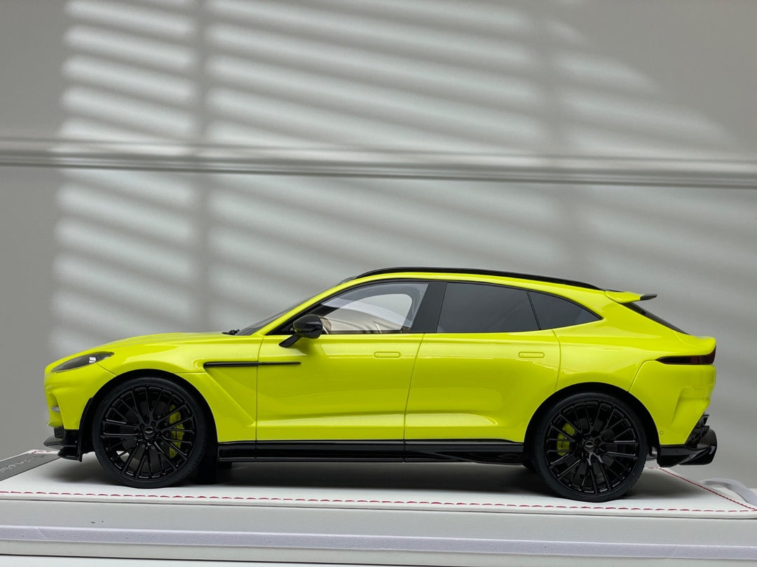 Aston Martin DBX707 (Acid Yellow) [IVY Model Merit] 1/18 scale