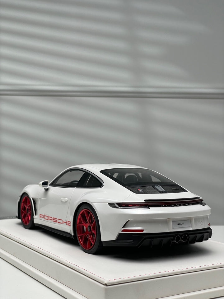 Porsche 911 S/T (White/ Red Rims) [Ivy Merit Model] 1/18 scale