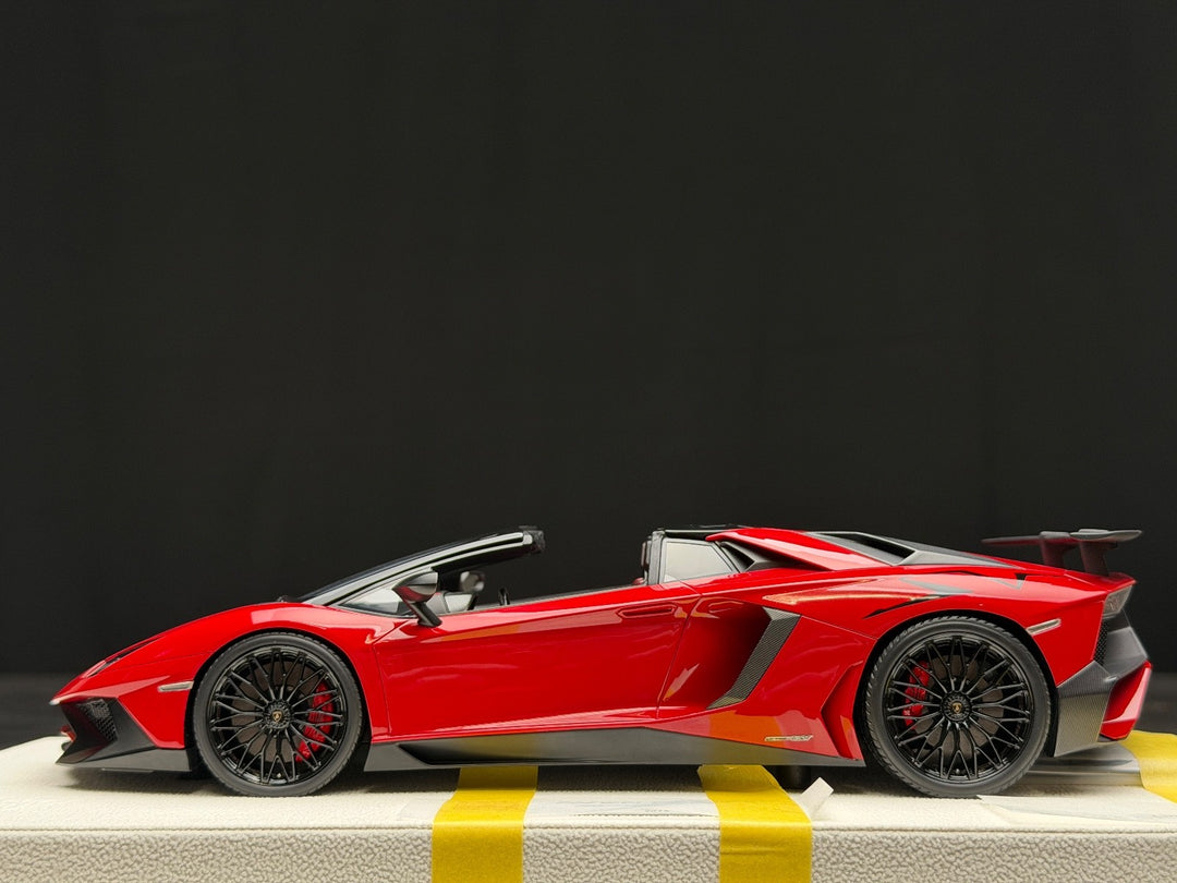 Lamborghini Aventador SV Roadster (Red) [MakeUp Eidolon] 1/18 scale