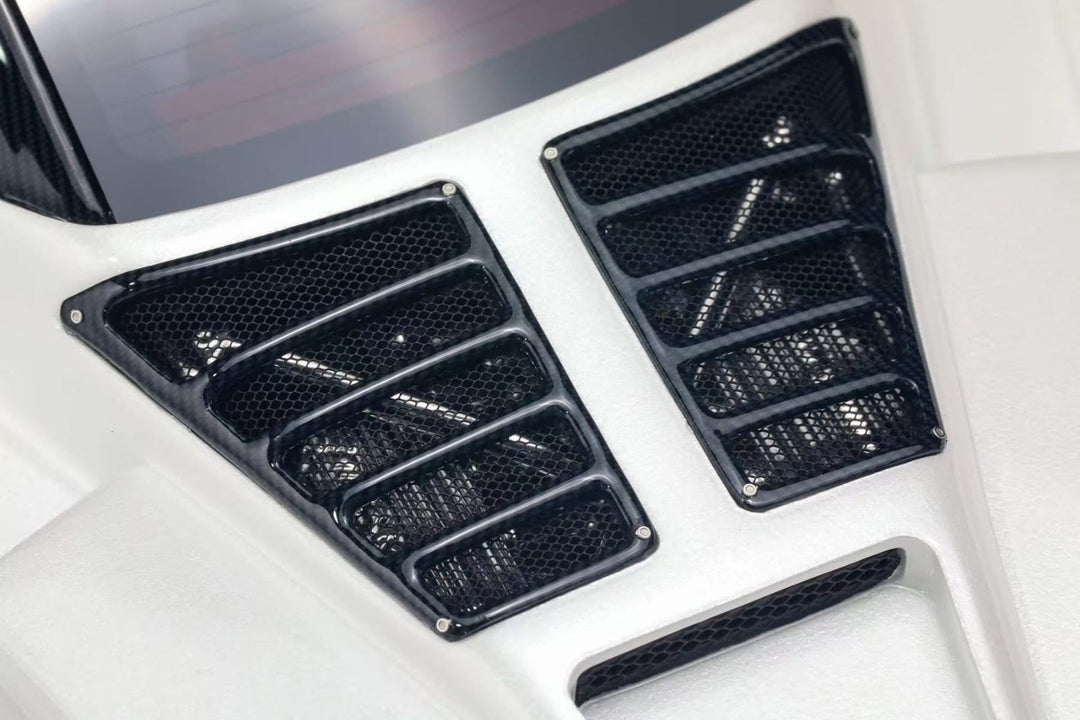 Pagani Zonda F (White/ Black) [Davis & Giovanni] 1:18 scale