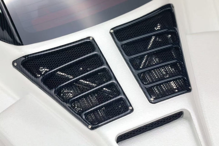 Pagani Zonda F (White/ Black) [Davis & Giovanni] 1:18 scale