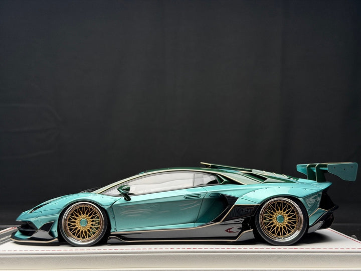 Lamborghini Aventador SVJ LBWK (Blue/Green Carbon) [Davis & Giovanni] 1:18 scale